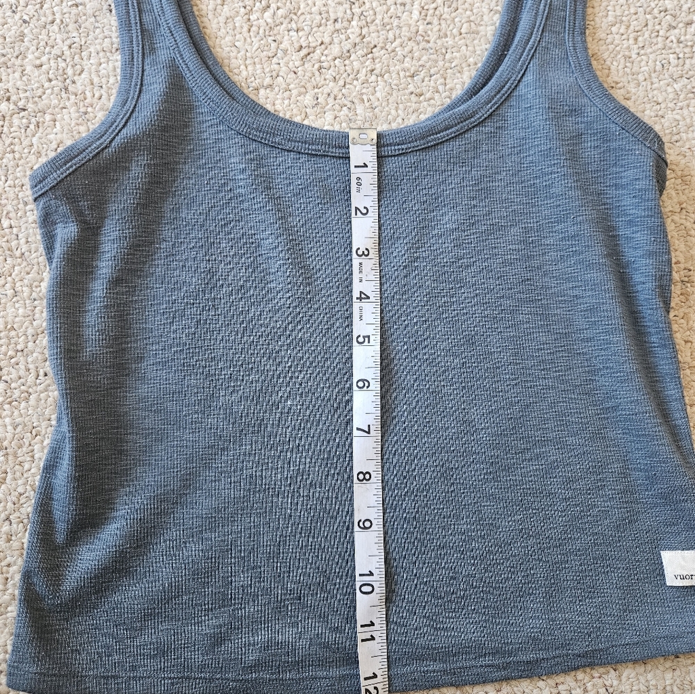 Vuori Sunrise Crop Tank Medium - Picture 4 of 6